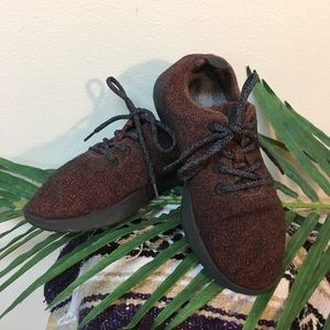 Allbirds the wool runner red and black